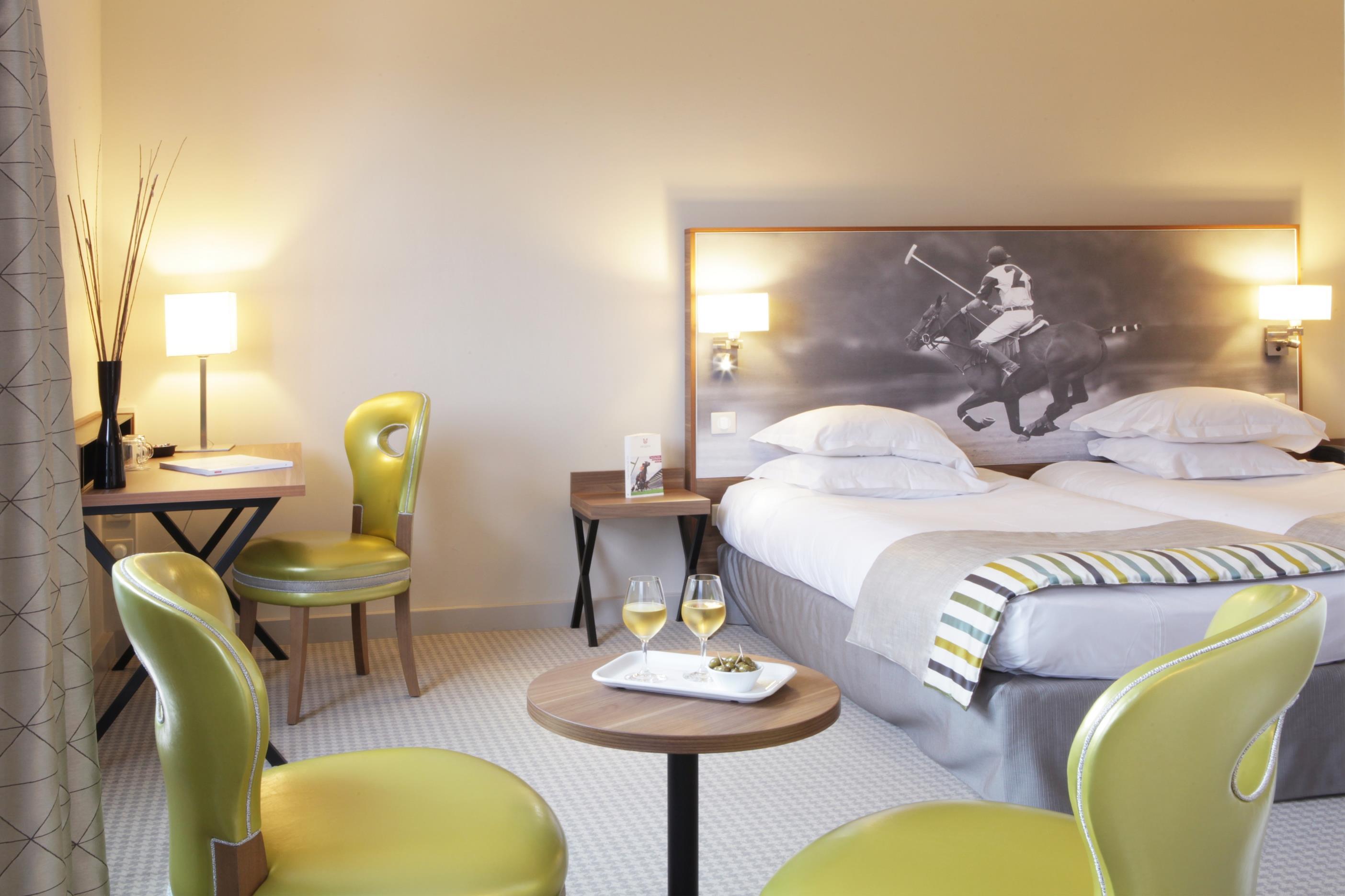 Best Western Plus Hotel Du Parc Chantilly Esterno foto