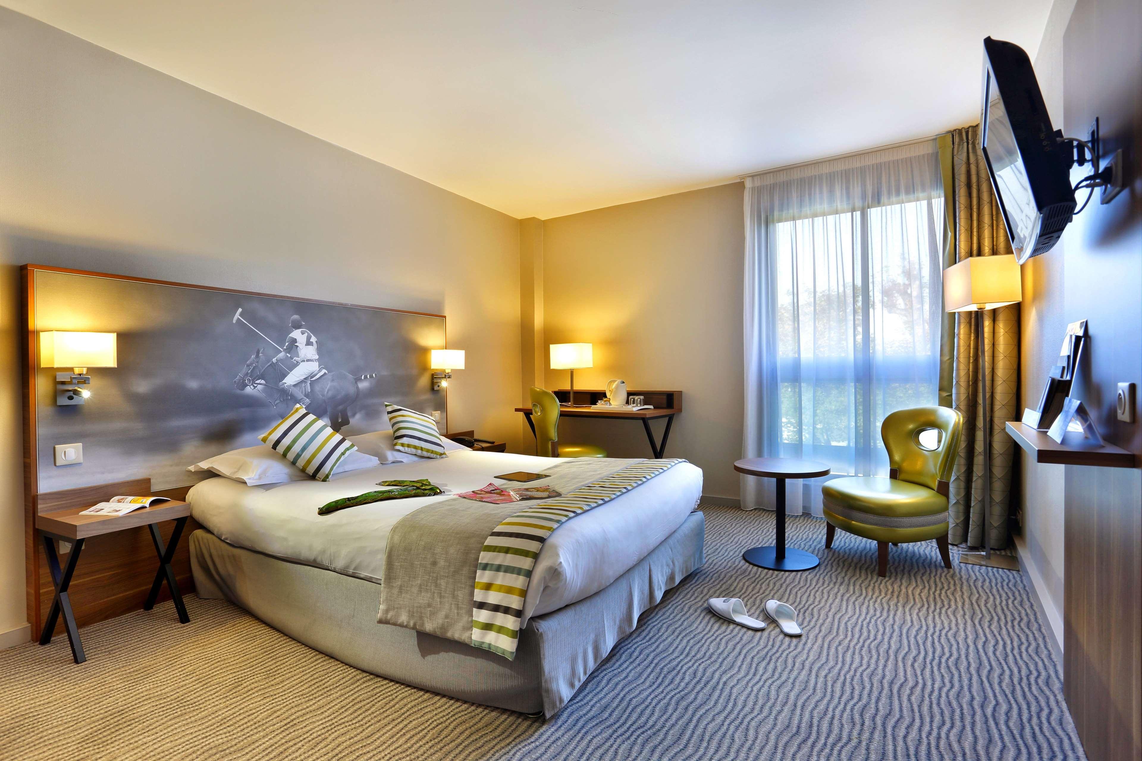 Best Western Plus Hotel Du Parc Chantilly Esterno foto