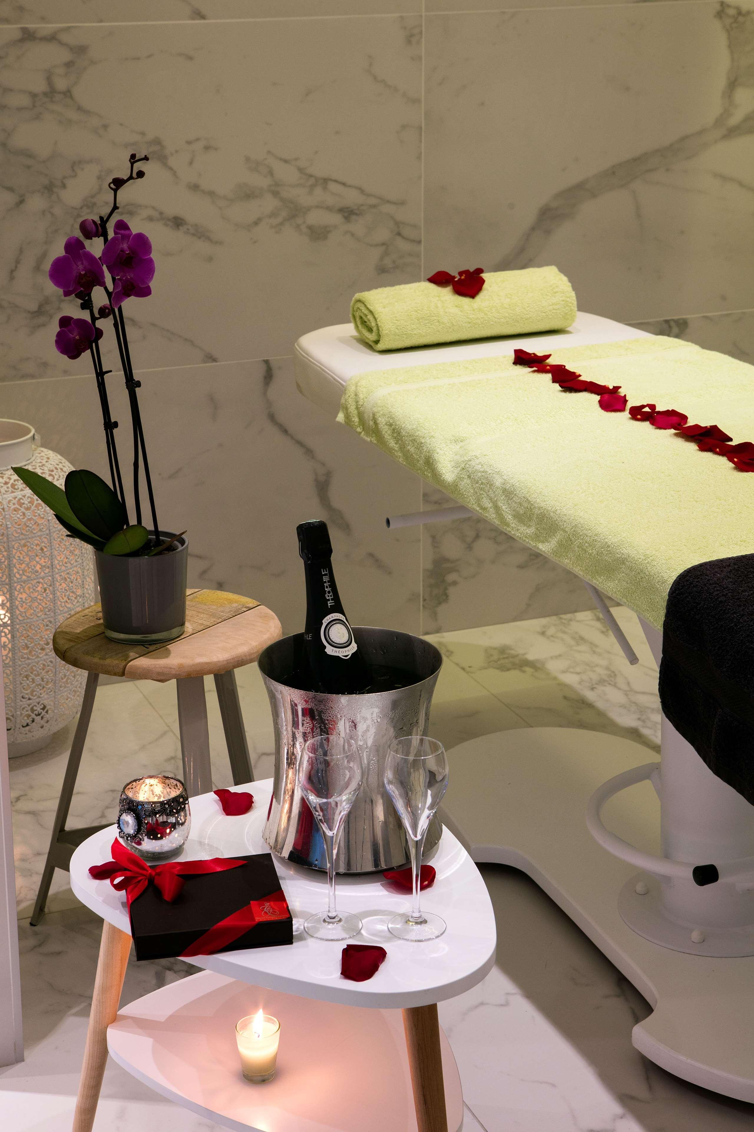 Best Western Plus Hotel Du Parc Chantilly Esterno foto