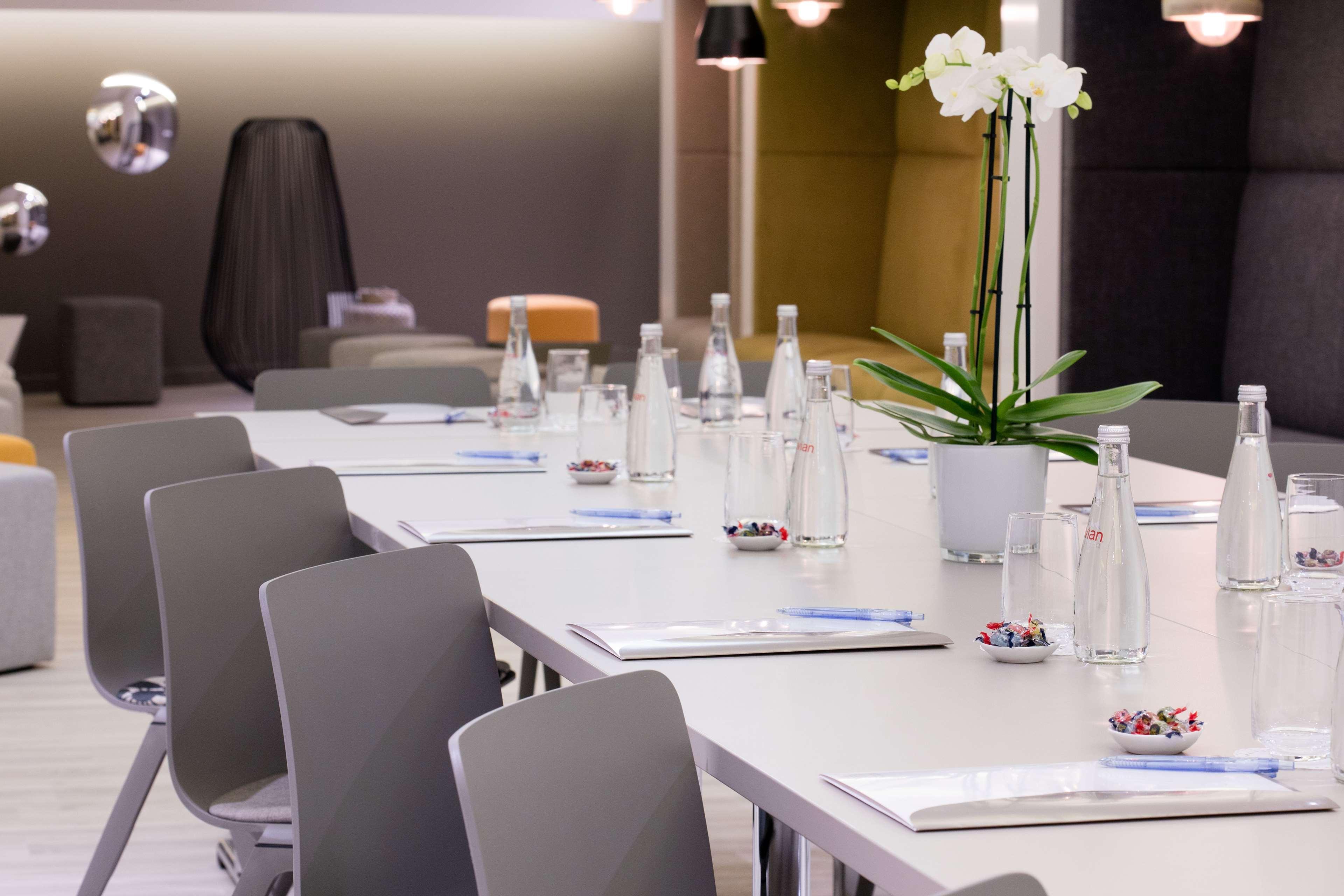 Best Western Plus Hotel Du Parc Chantilly Esterno foto