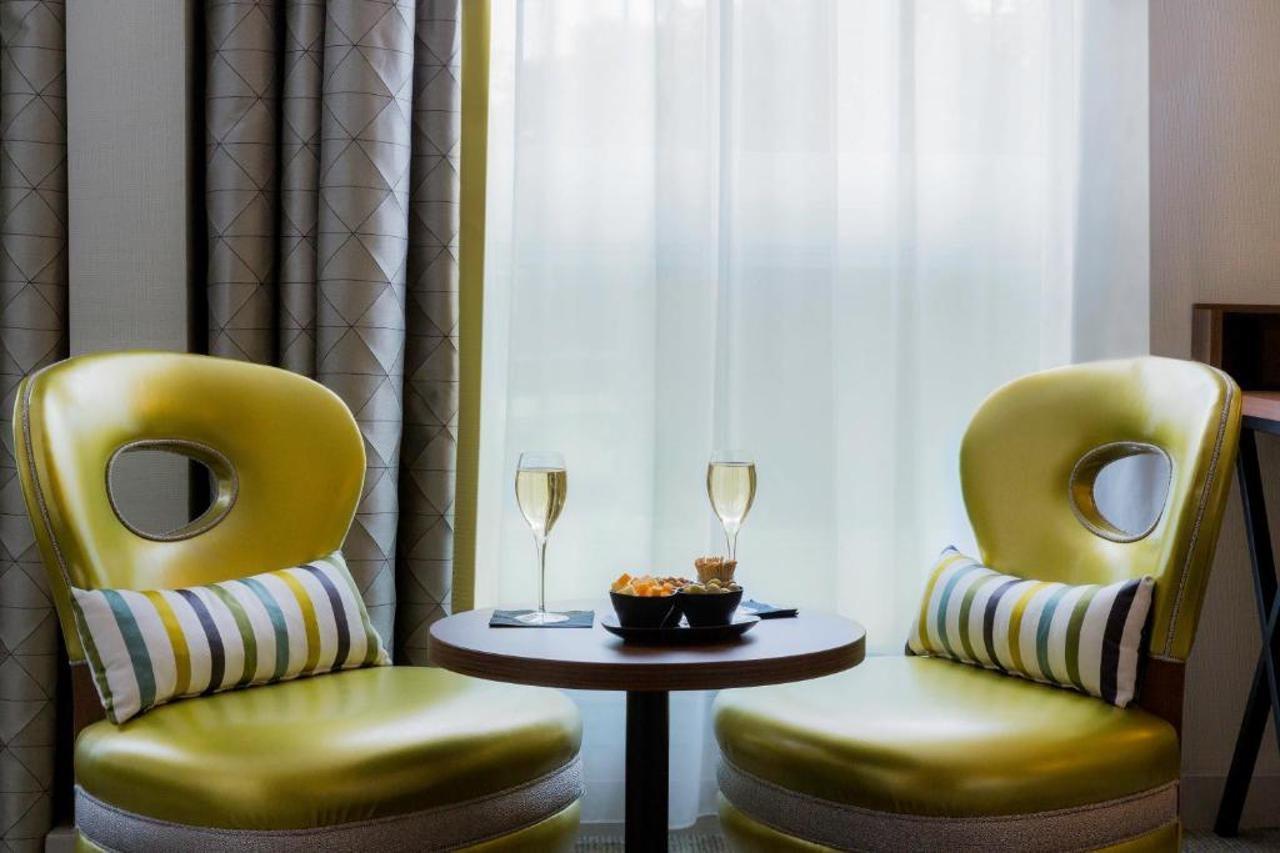 Best Western Plus Hotel Du Parc Chantilly Esterno foto