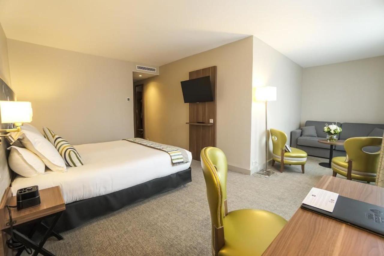 Best Western Plus Hotel Du Parc Chantilly Esterno foto