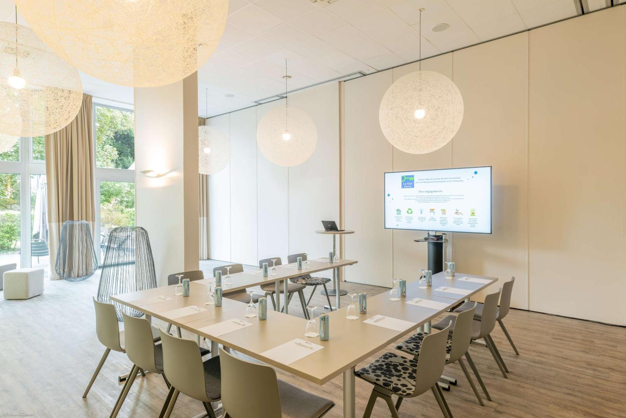 Best Western Plus Hotel Du Parc Chantilly Esterno foto