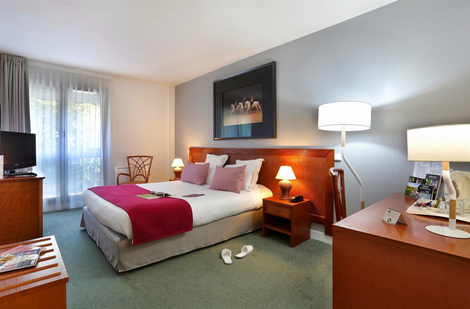 Best Western Plus Hotel Du Parc Chantilly Esterno foto